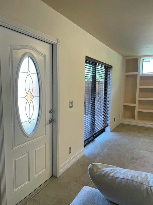 Photo - 22976 Oxford Pl