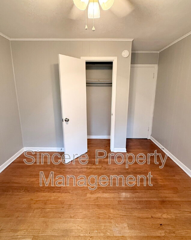 Photo - 220 E Key Blvd