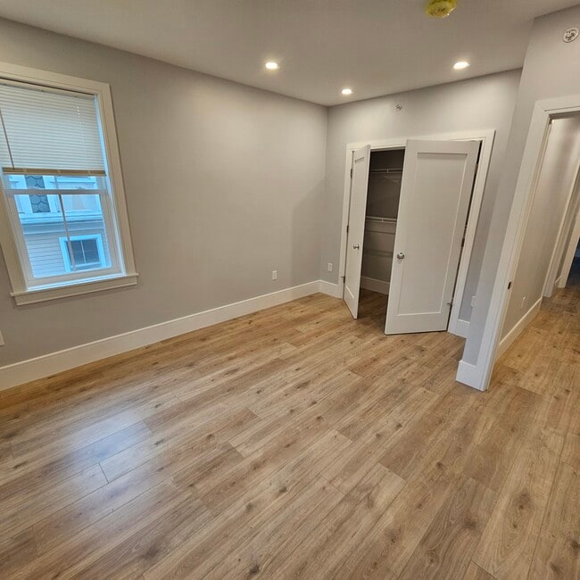 Photo - 124 Kenrick St Unit 7