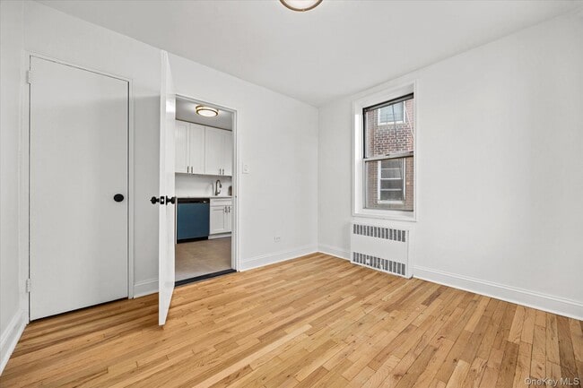 Photo - 67-30 Clyde St Unit 3B