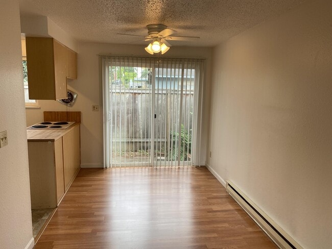 Photo - 7425 SE Henry St