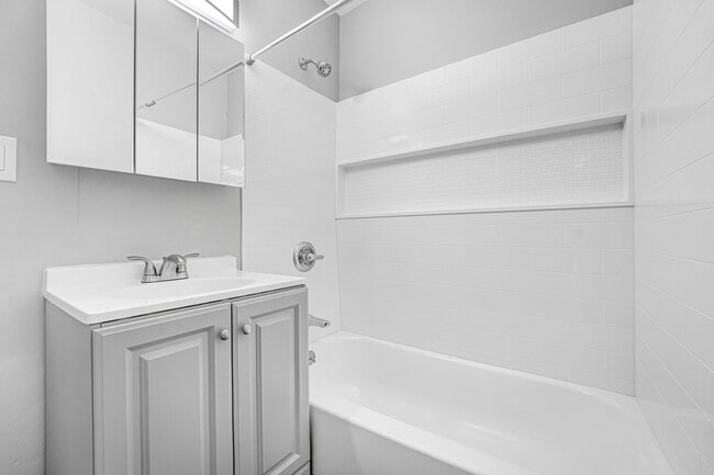 Building Photo - 1616 Cherry Ln Unit B