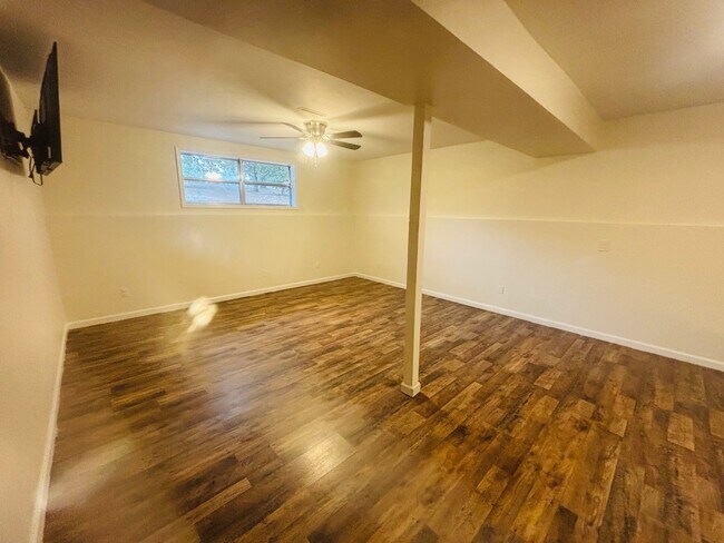 24370 Trolley Ln