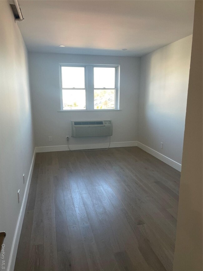 Photo - 320 Post Ave