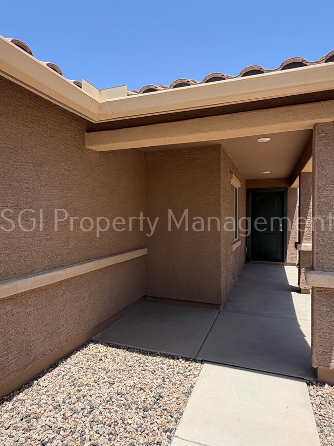 Photo - 526 W Black Hawk Pl