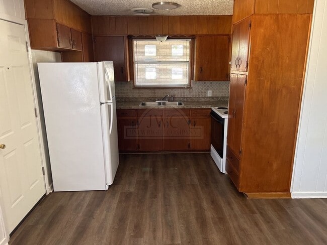 Photo - 1501 Richard Dr