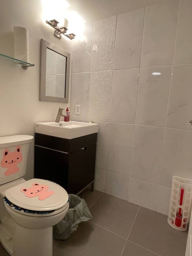 Building Photo - 8451 Westminster Hwy