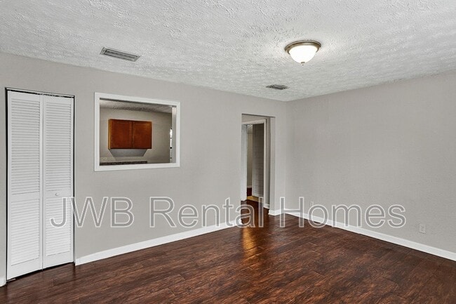 Photo - 2909 Aubrey Ave