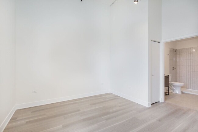 Photo - 3801 W 26th St