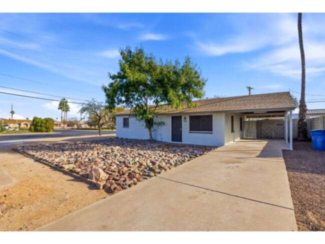 Building Photo - 3 Bedroom Home in Tempe!