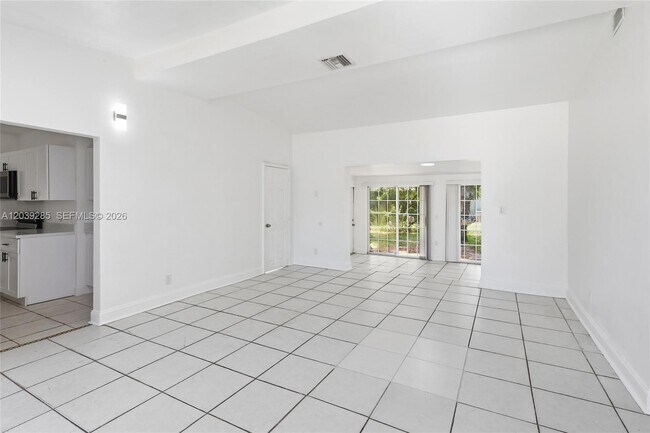 Photo - 875 NW 168th Dr