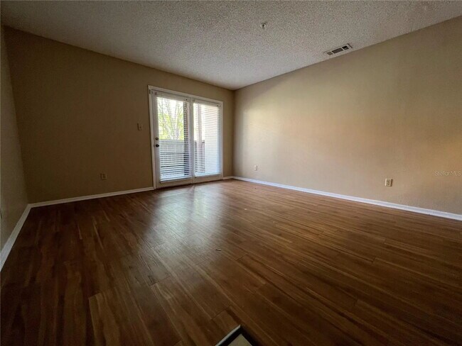 Photo - Charming 1-Bedroom apartment in Altamonte ... Unidad #103