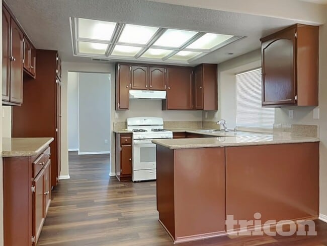 Photo - 44238 Gillan Ave