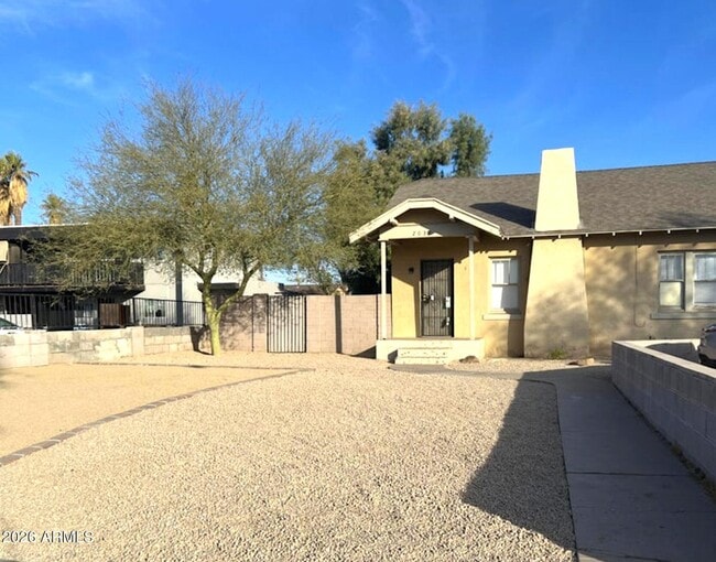 2032 W Adams St Unit 1