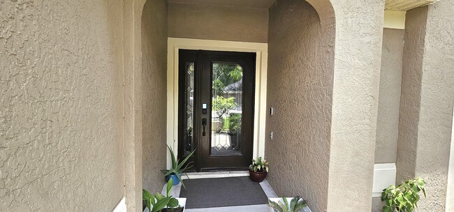 310 Woodleaf Dr