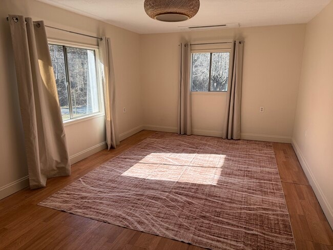 Photo - 525 Allen Dr