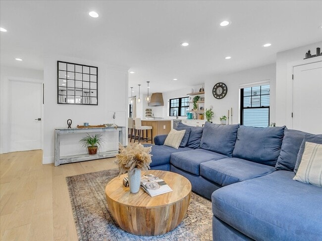 Photo - 23 Princeton St