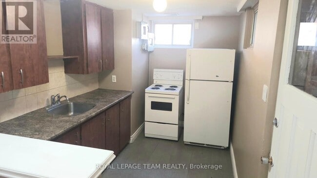 Photo - 395 Peach Tree Ln Unit 1