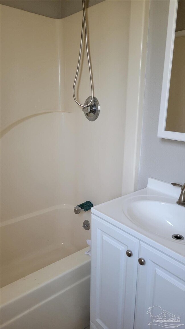 Photo - 427 Lakeview Ave