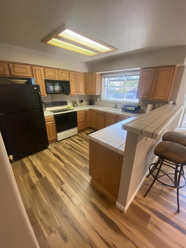 Photo - 1879 Bella Coola Dr