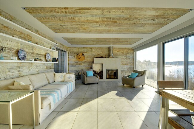 Photo - 91 Louse Point Rd