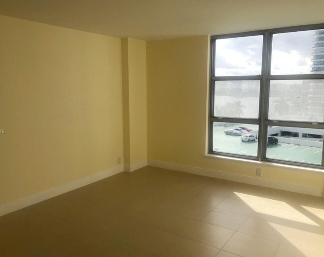 Photo - 19101 Mystic Pointe Dr Unit 803