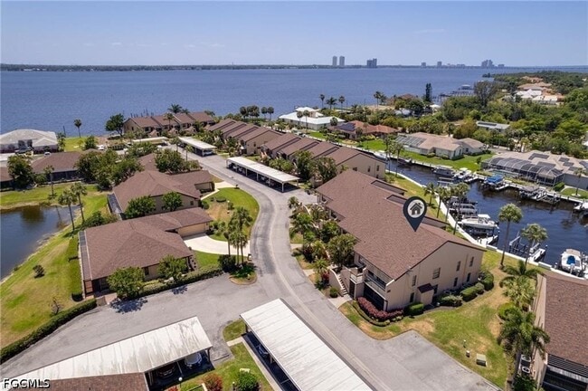 Photo - 15489 Admiralty Cir Unit 5