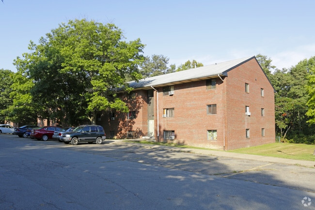 Colonial Oaks - Colonial Oaks Apartments