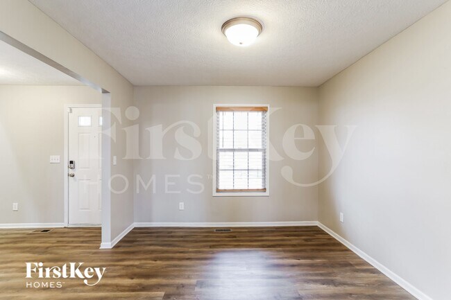 Photo - 11760 Chanticleer Dr NW