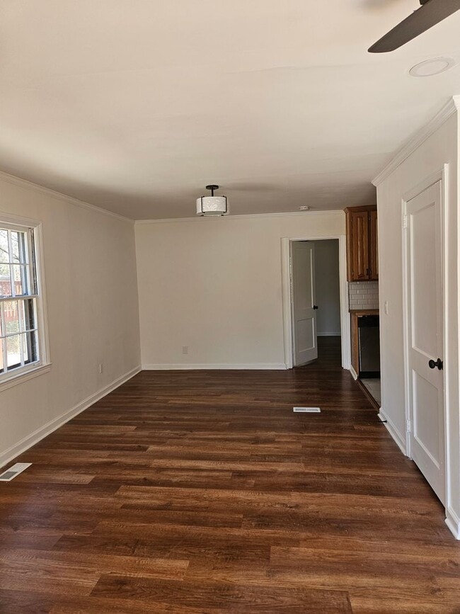 Photo - 5 Bedroom 3 Bath Home