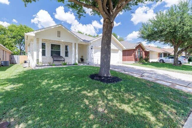 Photo - 213 Chandler Crossing Trail