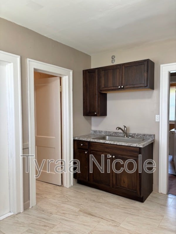 Photo - 4915 Maplewood Ave