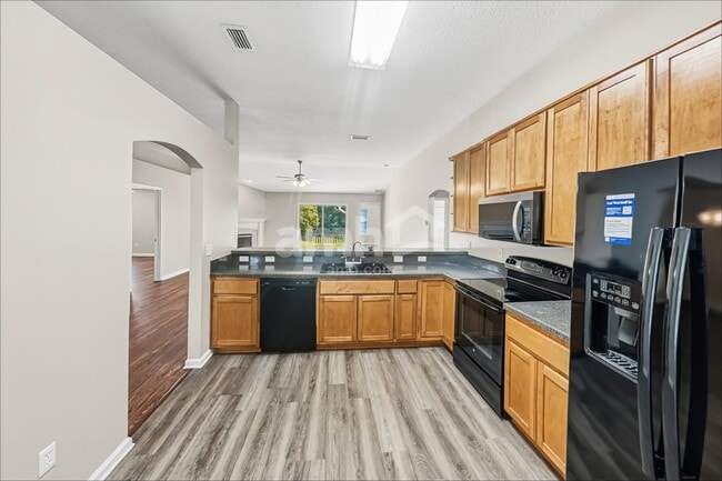 Photo - 2533 Royal Pointe Dr