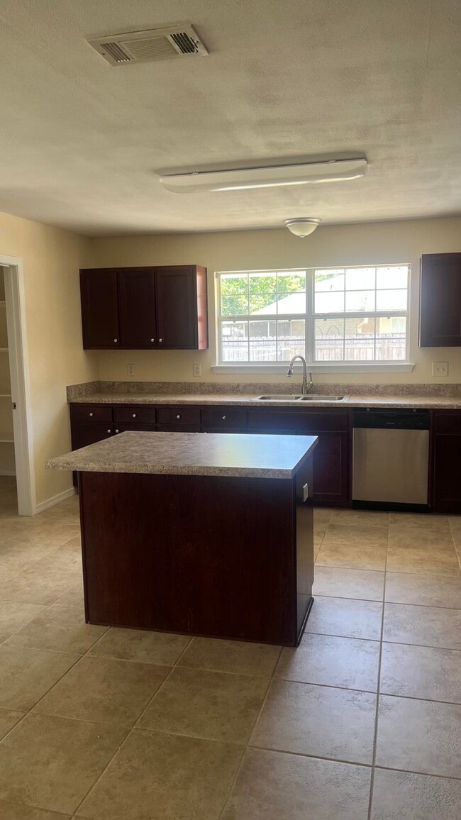 Photo - 2154 Castle Grove Dr