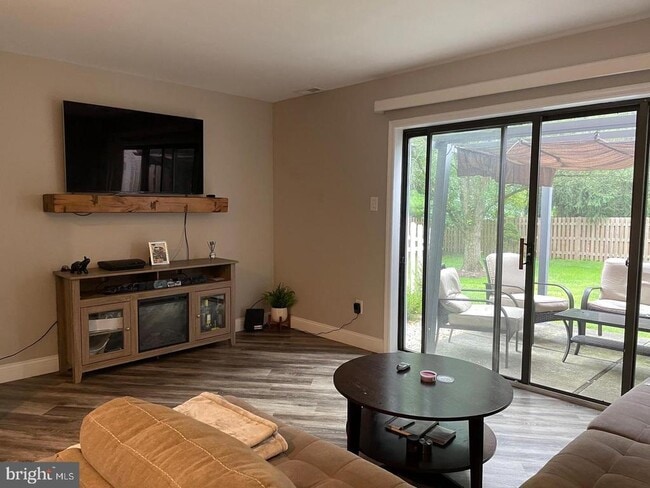 Photo - 42 Landmark Dr