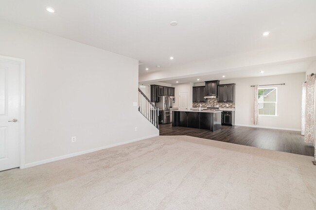 Photo - 3032 Bianca Way