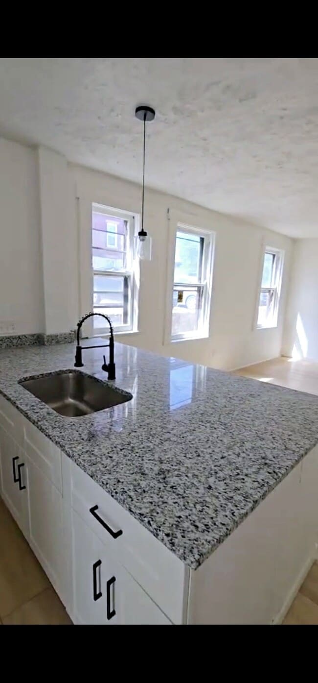 311 Hilton Pl Unit 1