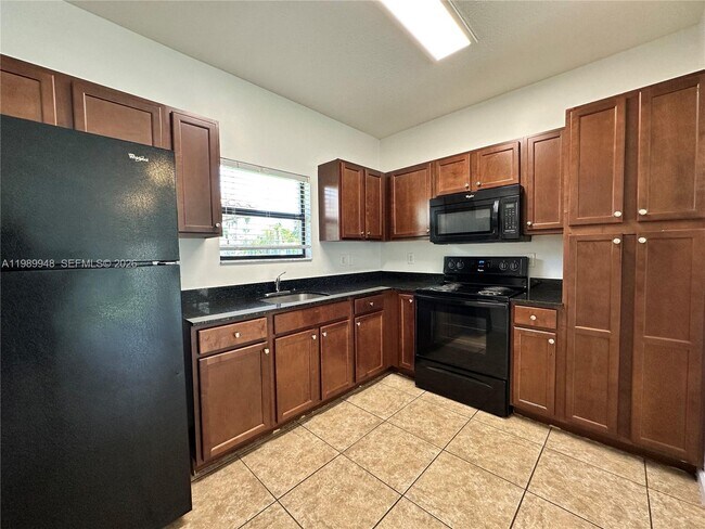 Photo - 1027 NE 10th Ave Unit 3