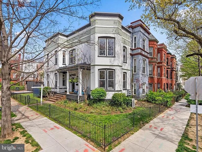 Photo - 1625 First St NE Casa
