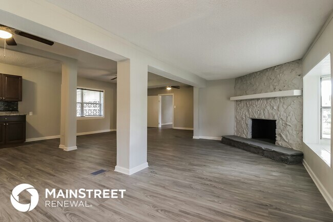 Photo - 2411 Chase Ave