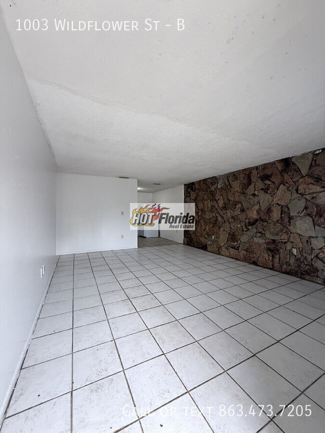 Photo - 1003 Wildflower St Unit B