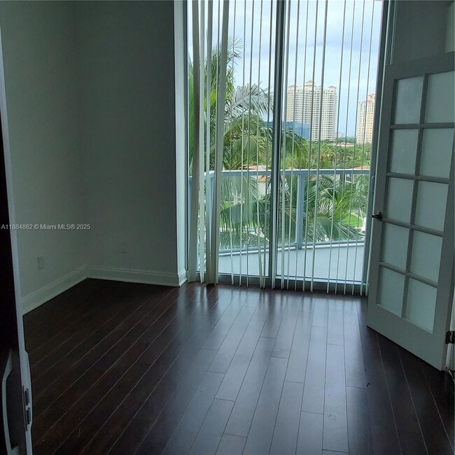 Photo - 3029 NE 188th St Unidad 619