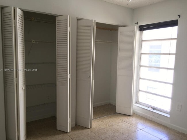 Photo - 12035 NE 2nd Ave Unidad A421