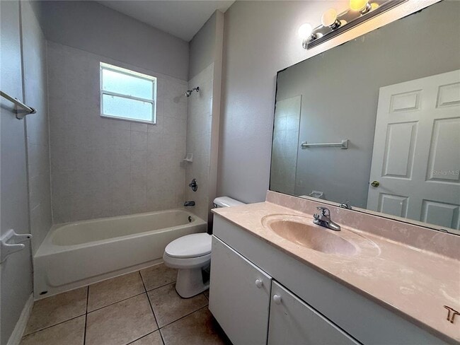 Photo - 4 Rosecroft Ln