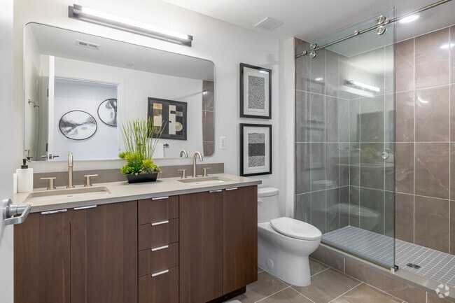 2BD, 2BA - 1,433SF - Bathroom