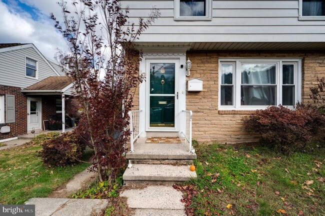 Building Photo - 117 E Broad St