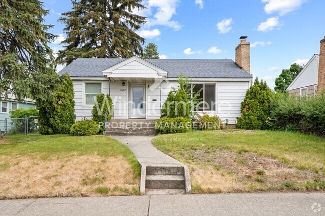 Building Photo - Great Shadle Home With Fenced Yard and Det...