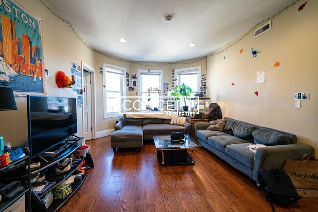 Photo - 10 Bickford Ave Unit 3CP