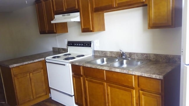 6826 N 45th Ave - The Gardens Apartments