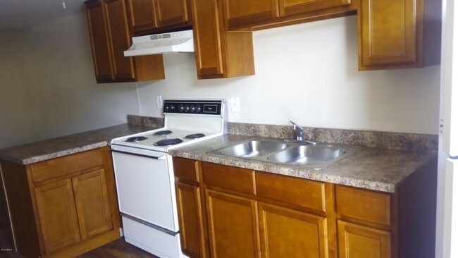 6826 N 45th Ave - The Gardens Apartments - The Gardens Apartments